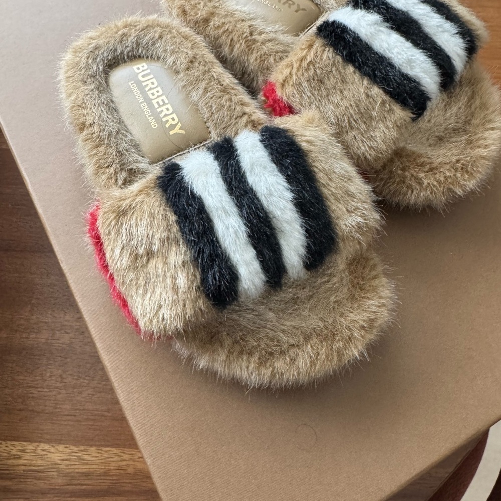 Burberry Furry Slides with Black and White Stripes